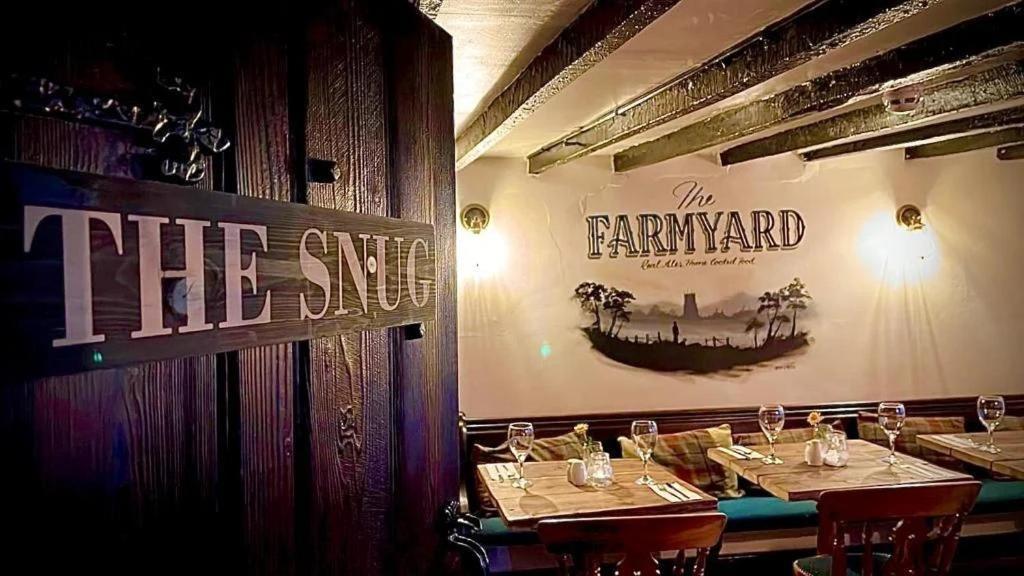 Farmyard Inn Youlgreave Exteriör bild