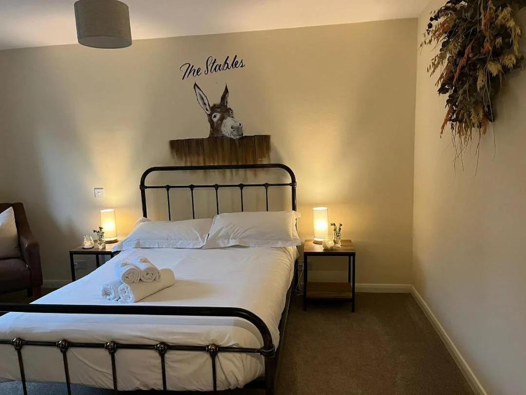 Farmyard Inn Youlgreave Exteriör bild